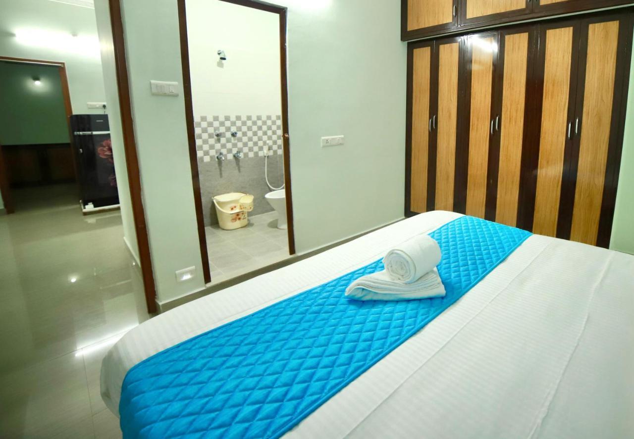 Truelife - Family Suites - Ps4 Veg Restaurant, On Way To Balaji Temple - 2Bhk Ac Apartments - Coffee Tea Milk - Super Fast Wifi, Kitchen, Smart Tv, Parking - Easy Access To Airport, Railway Station And To All Temples - Top Service With Lots Of Love Tirupati Exterior foto